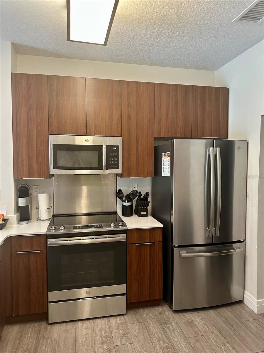 14501 GROVE RESORT AVENUE 2101