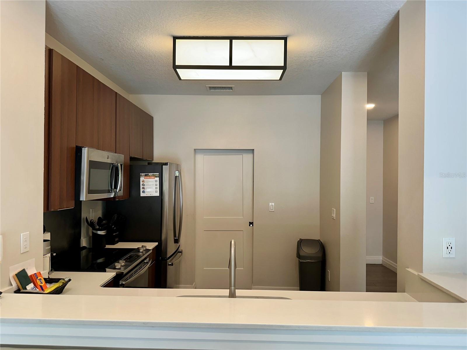 14501 GROVE RESORT AVENUE 2101