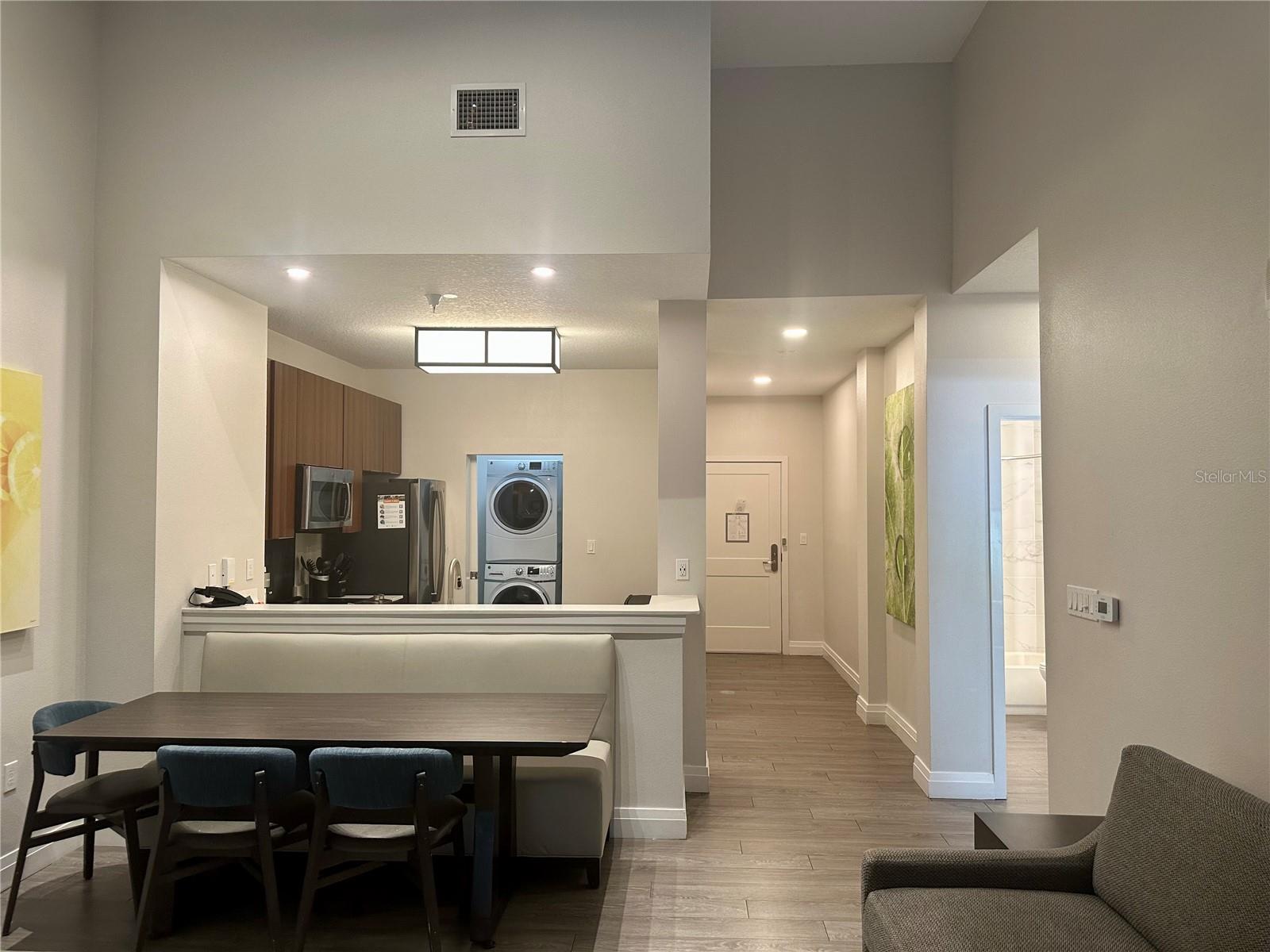 14501 GROVE RESORT AVENUE 2101