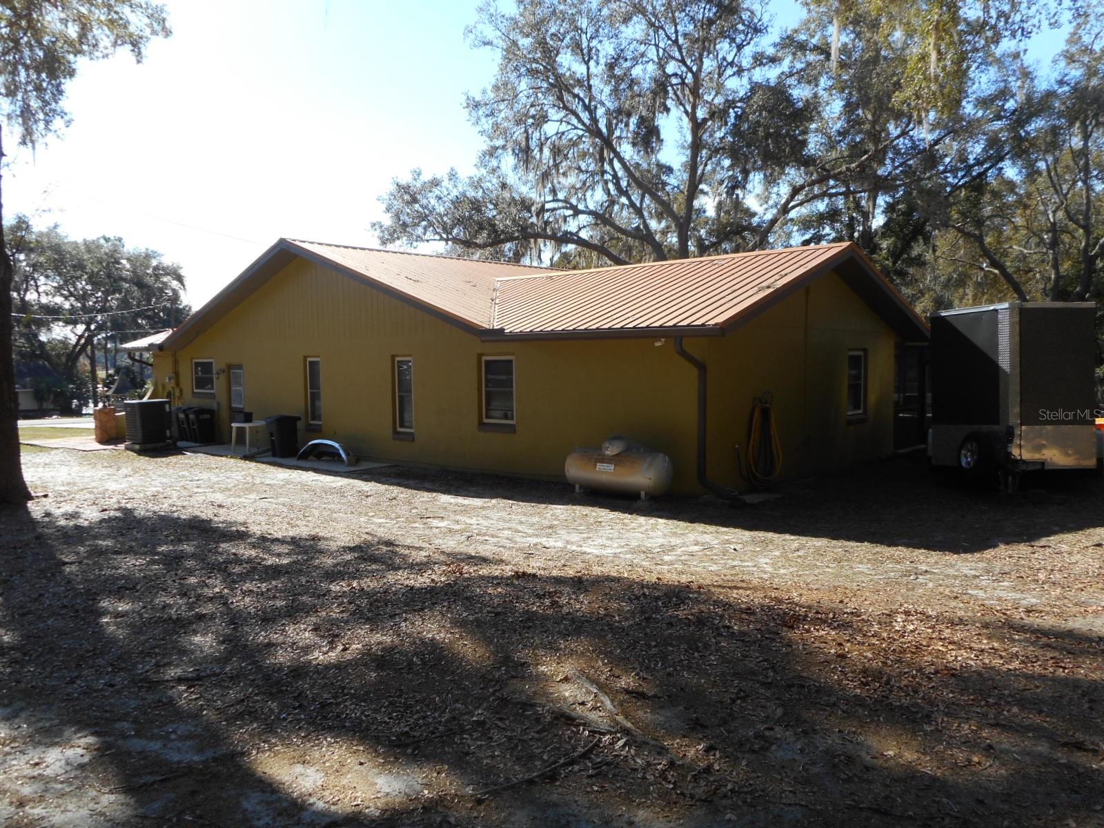 611 SW SHOREWOOD DRIVE