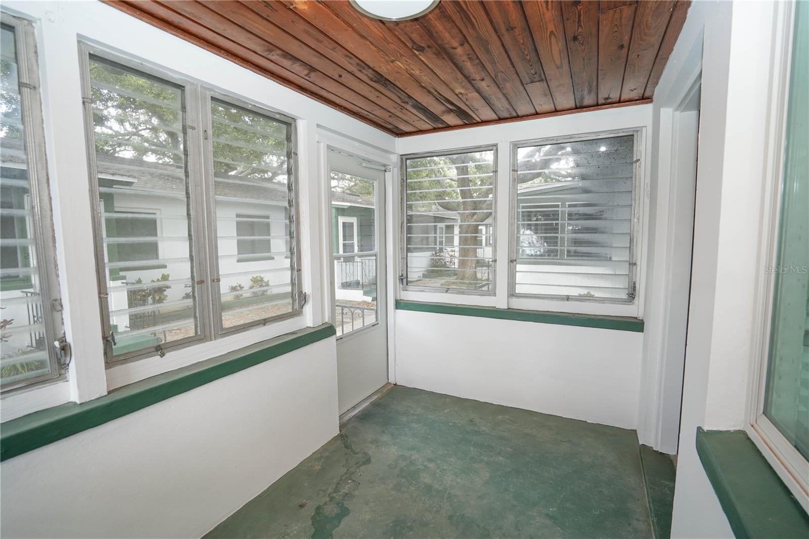 SPRING HILL REV - Residential Lease