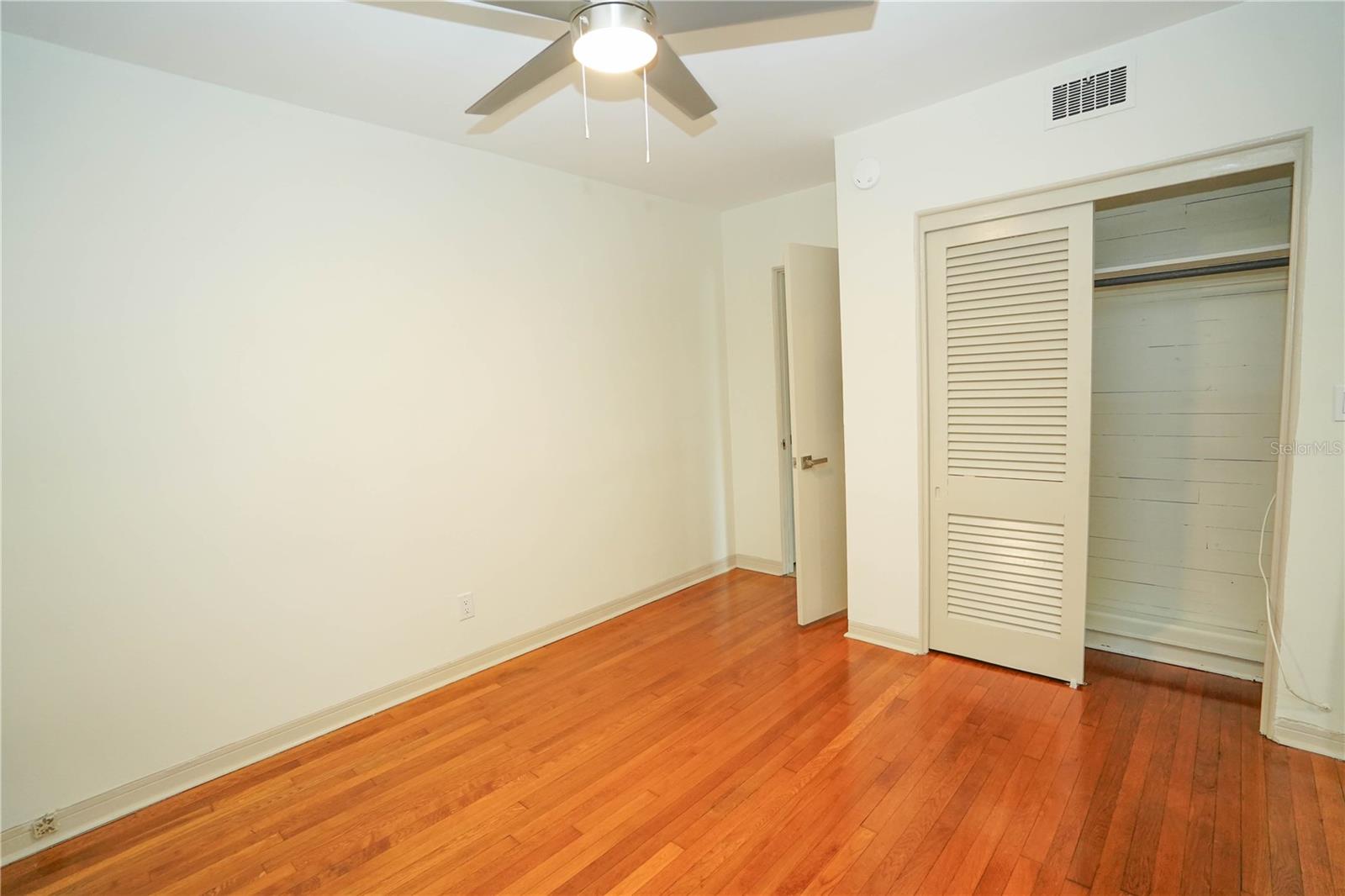 SPRING HILL REV - Residential Lease