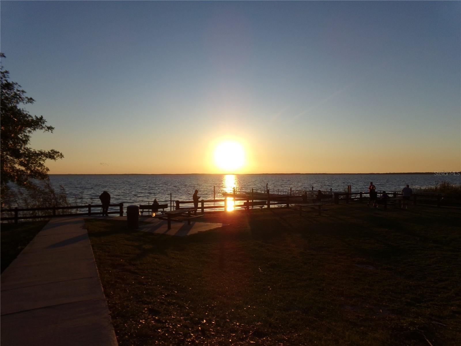 LAKESIDE CONDO APTS - Residential