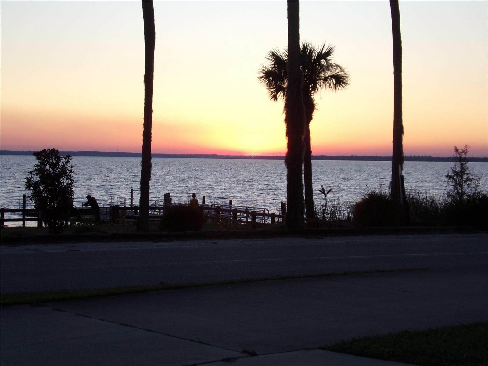 LAKESIDE CONDO APTS - Residential