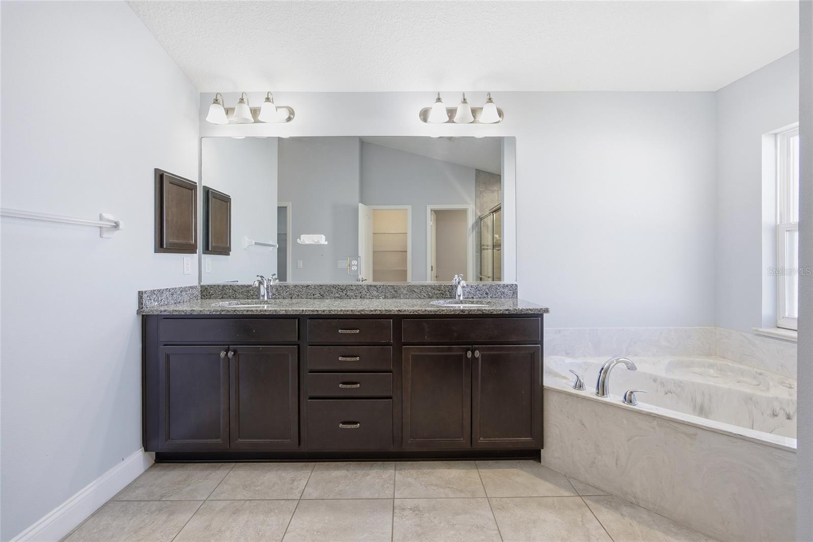 MEADOW GLENN UN 2 - Residential