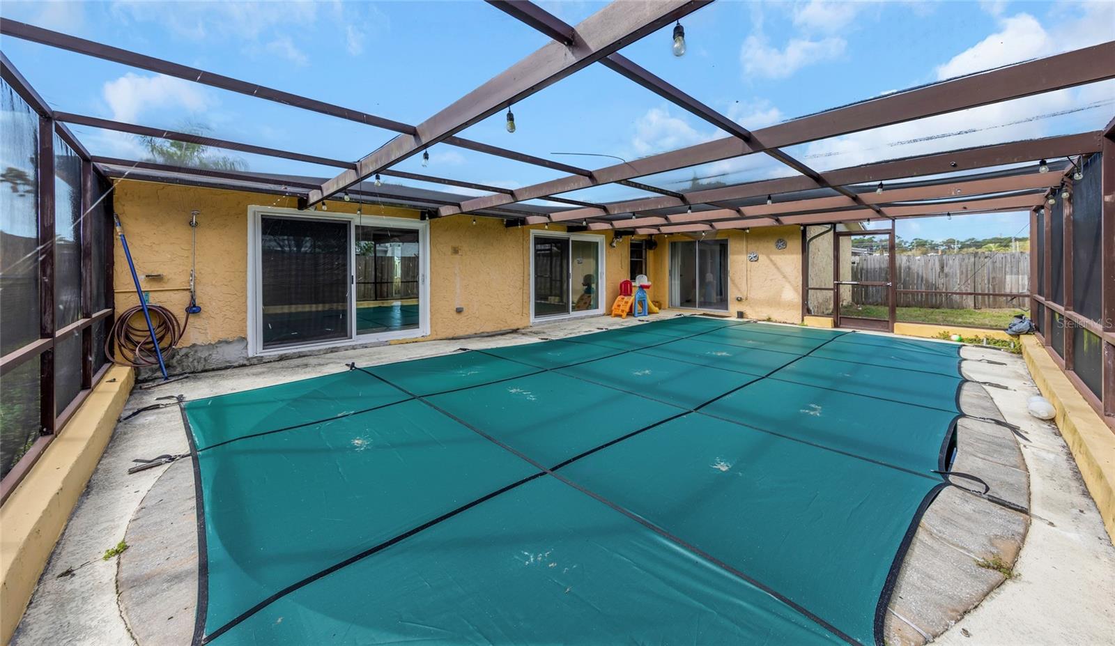 HOLIDAY LAKE ESTATES 21 - Residential