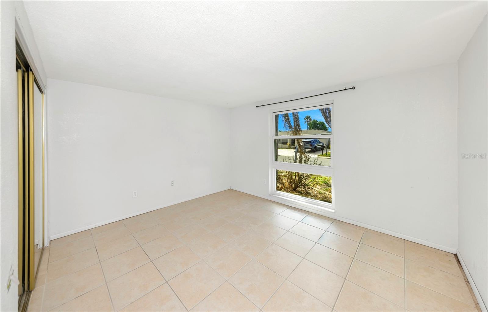 HOLIDAY LAKE ESTATES 21 - Residential