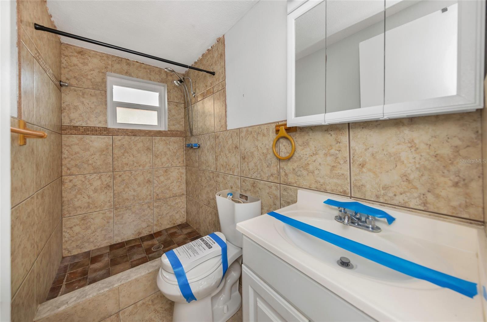 HOLIDAY LAKE ESTATES 21 - Residential