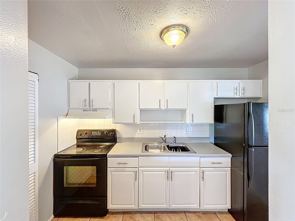 Photo of Orlando, FL 32811 (MLS # S5157154)