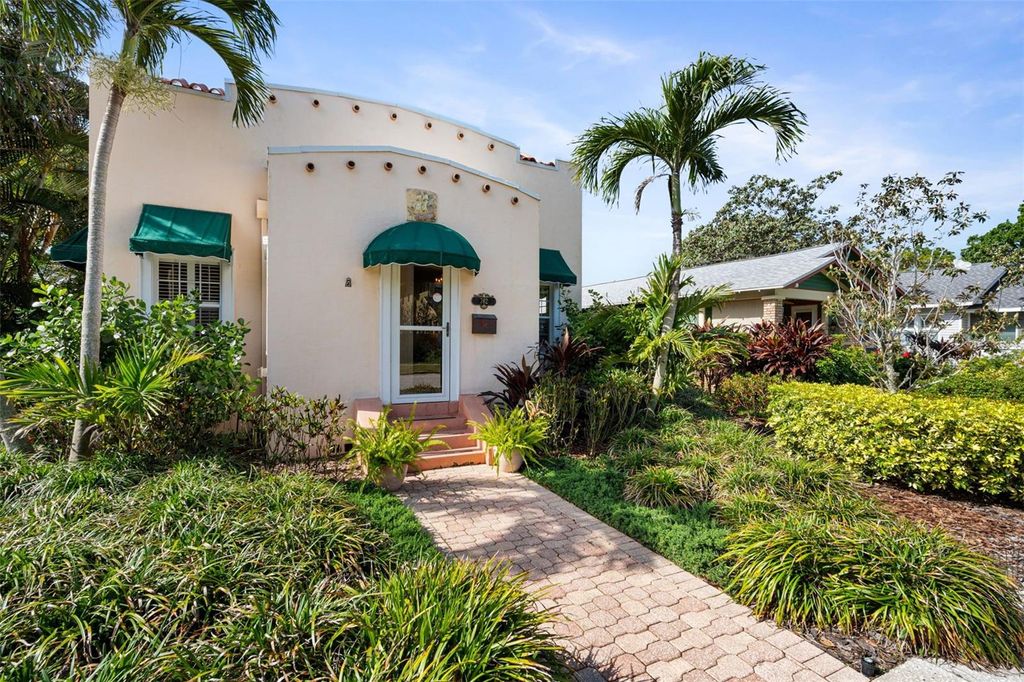 Photo of 762 23rd Avenue N, St Petersburg, FL 33704 (MLS # TB8498712)