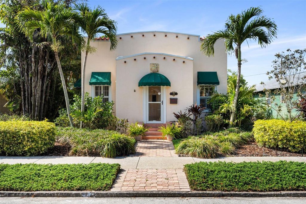 Photo of 762 23rd Avenue N, St Petersburg, FL 33704 (MLS # TB8498712)