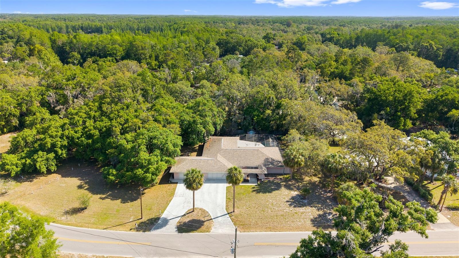 MOON LAKE ESTATES - Residential