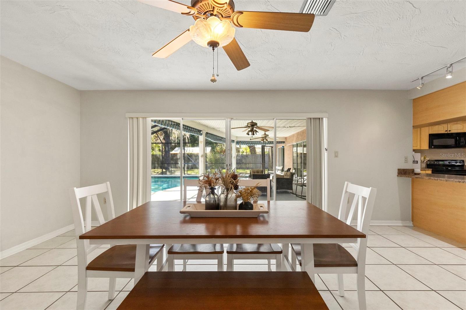 MOON LAKE ESTATES - Residential