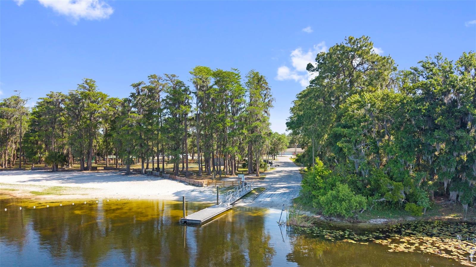 MOON LAKE ESTATES - Residential