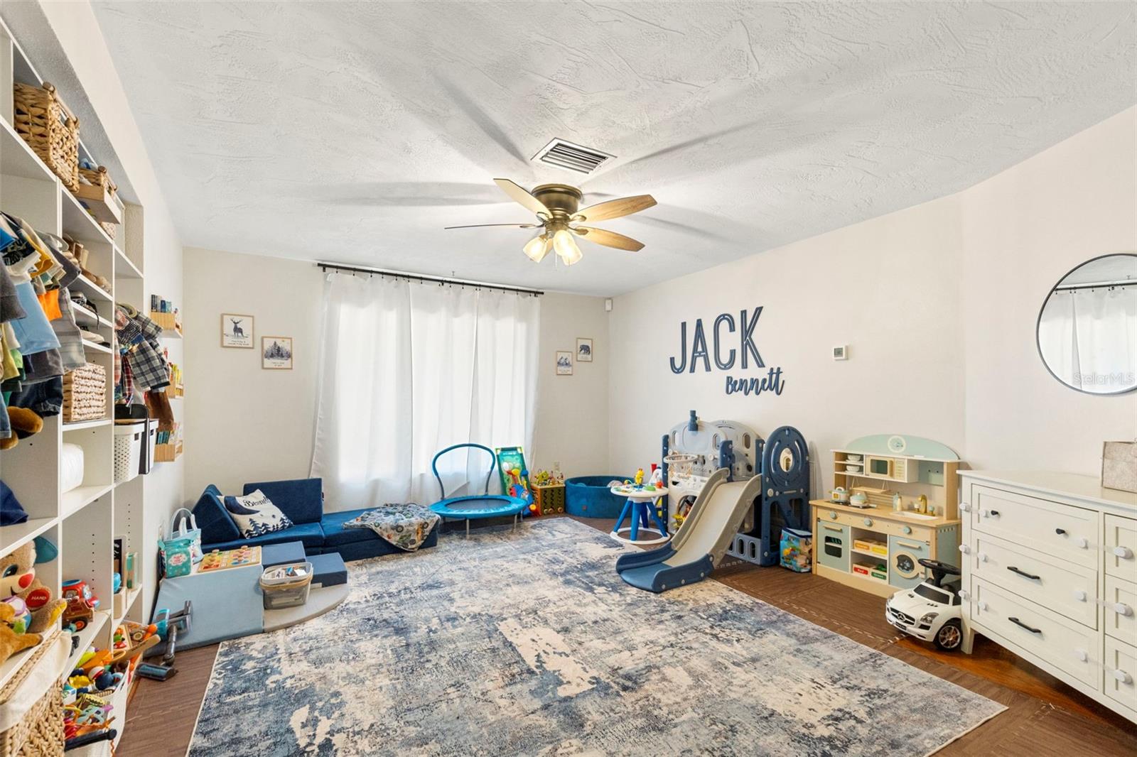 MOON LAKE ESTATES - Residential