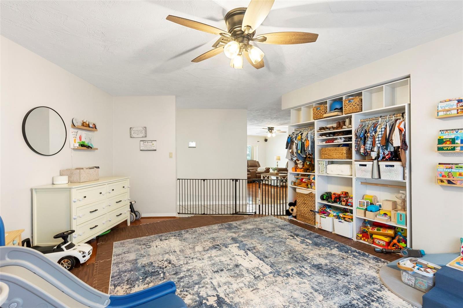 MOON LAKE ESTATES - Residential