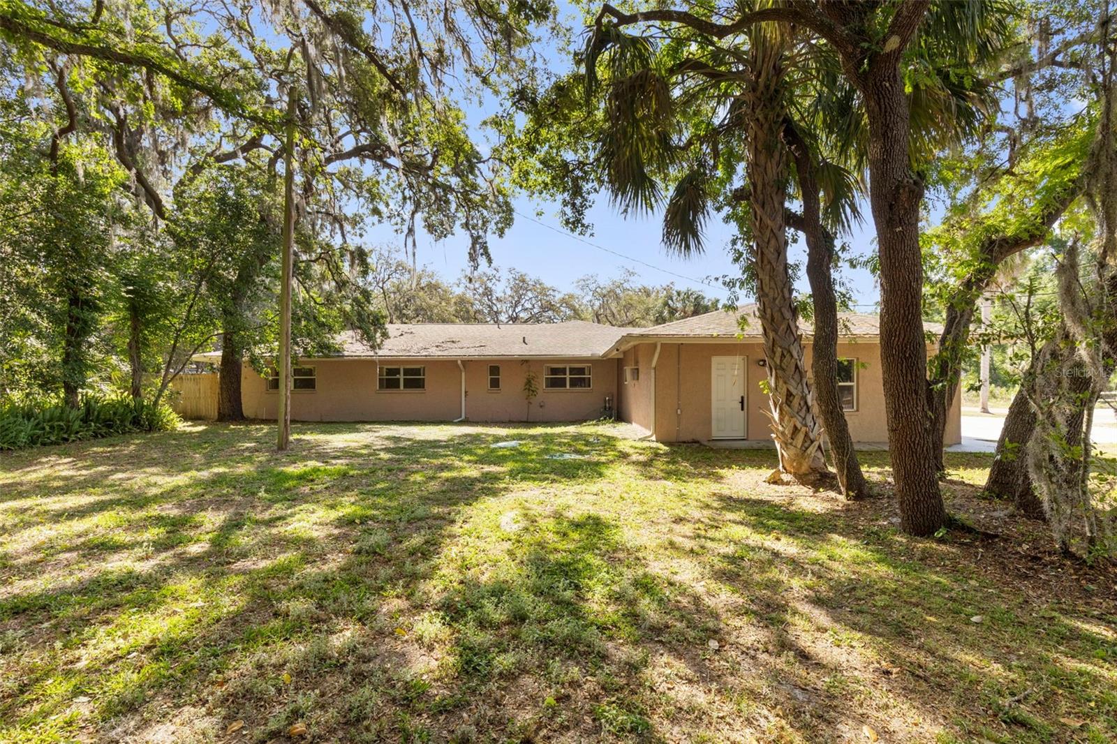 MOON LAKE ESTATES - Residential