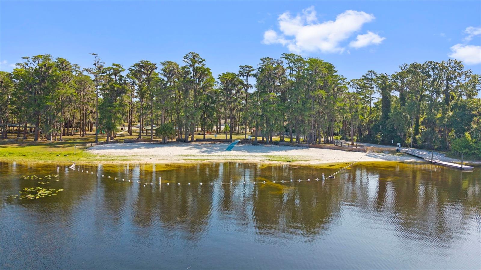 MOON LAKE ESTATES - Residential