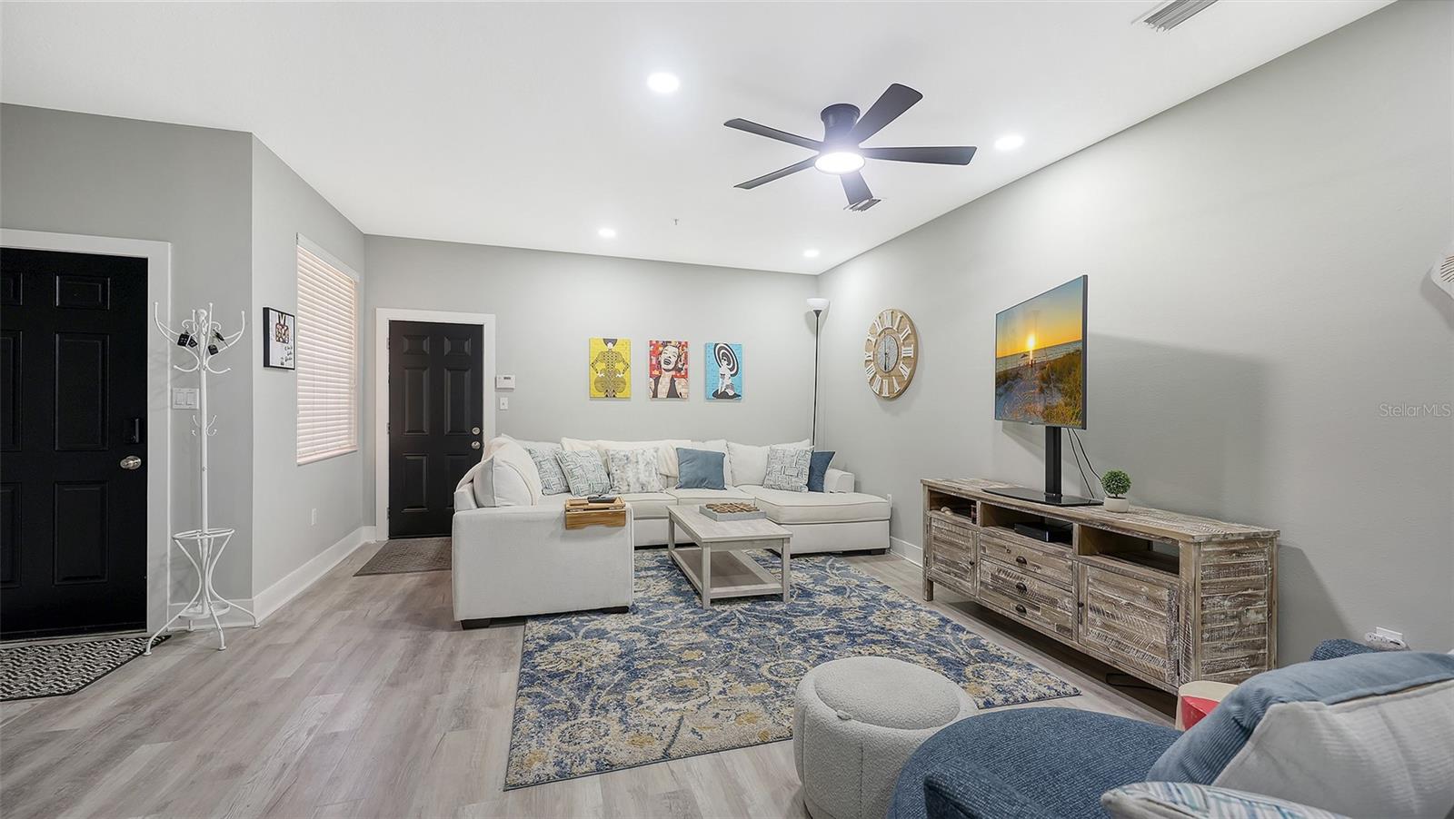 3827 PARKRIDGE CIRCLE 1-102