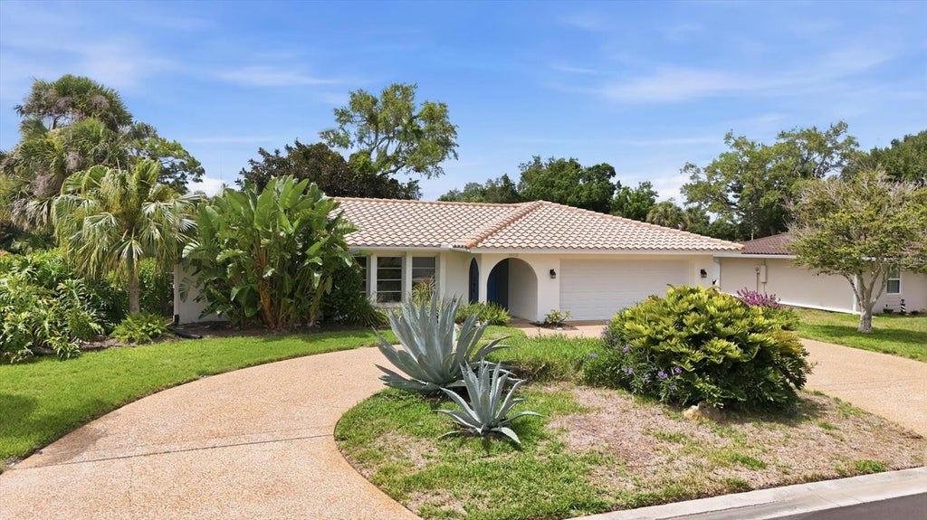 Photo of 412 Giovanni Drive, Nokomis, FL 34275 (MLS # N6144570)