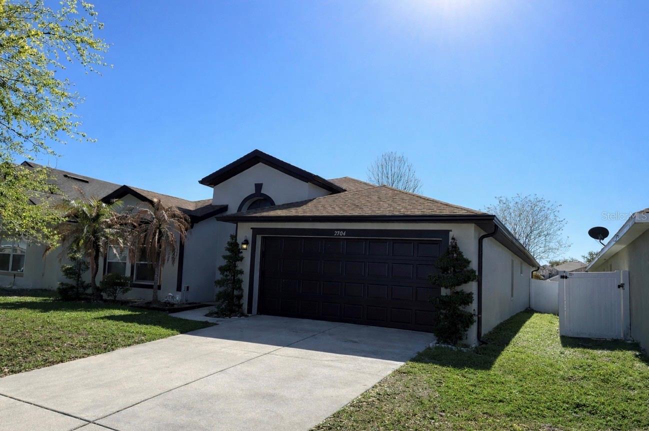 2704 LUCAS LAKES LANE