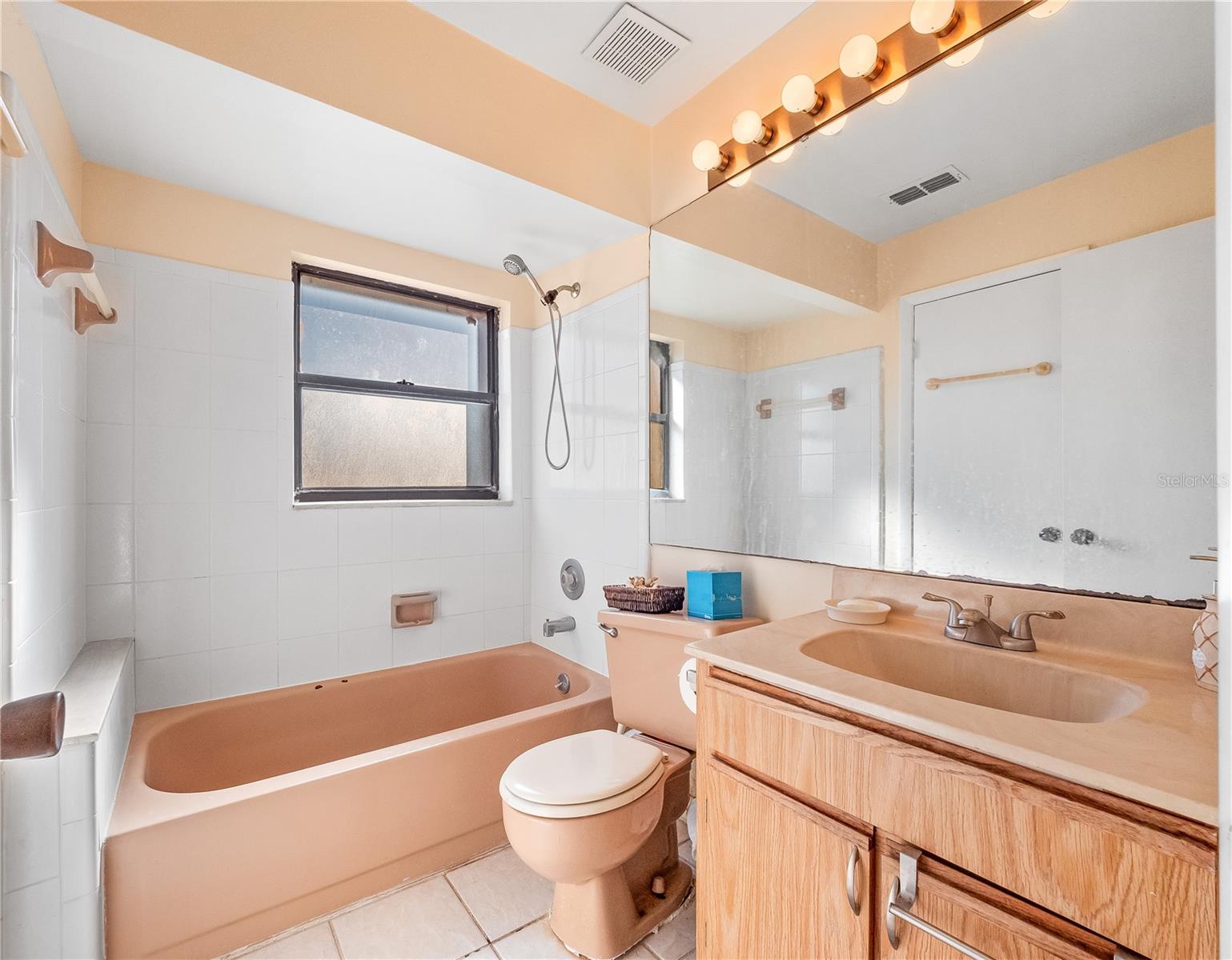 CLUB VILLAS AT WIMBLEDON PARK PH 02 - Residential