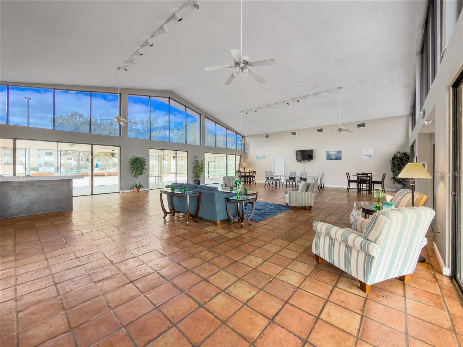 CLUB VILLAS AT WIMBLEDON PARK PH 02 - Residential