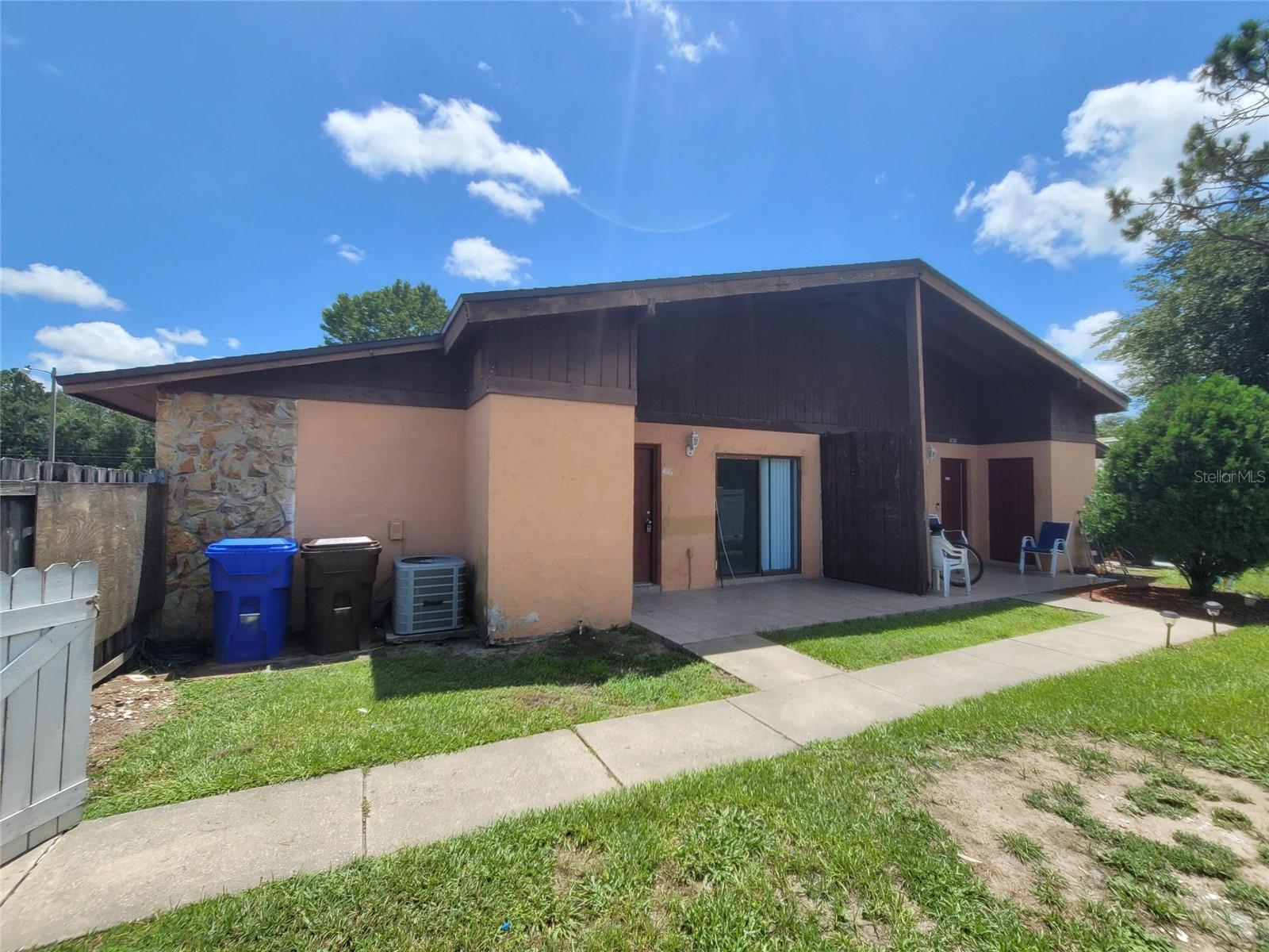 2/2 Villa is centrally located near Osceola Square Mall, schools, restaurants, and major highways. This home provides easy access to public transportation as well. The home comes fully tiled for easy cleaning and maintaining. Call us today for your personal tour.