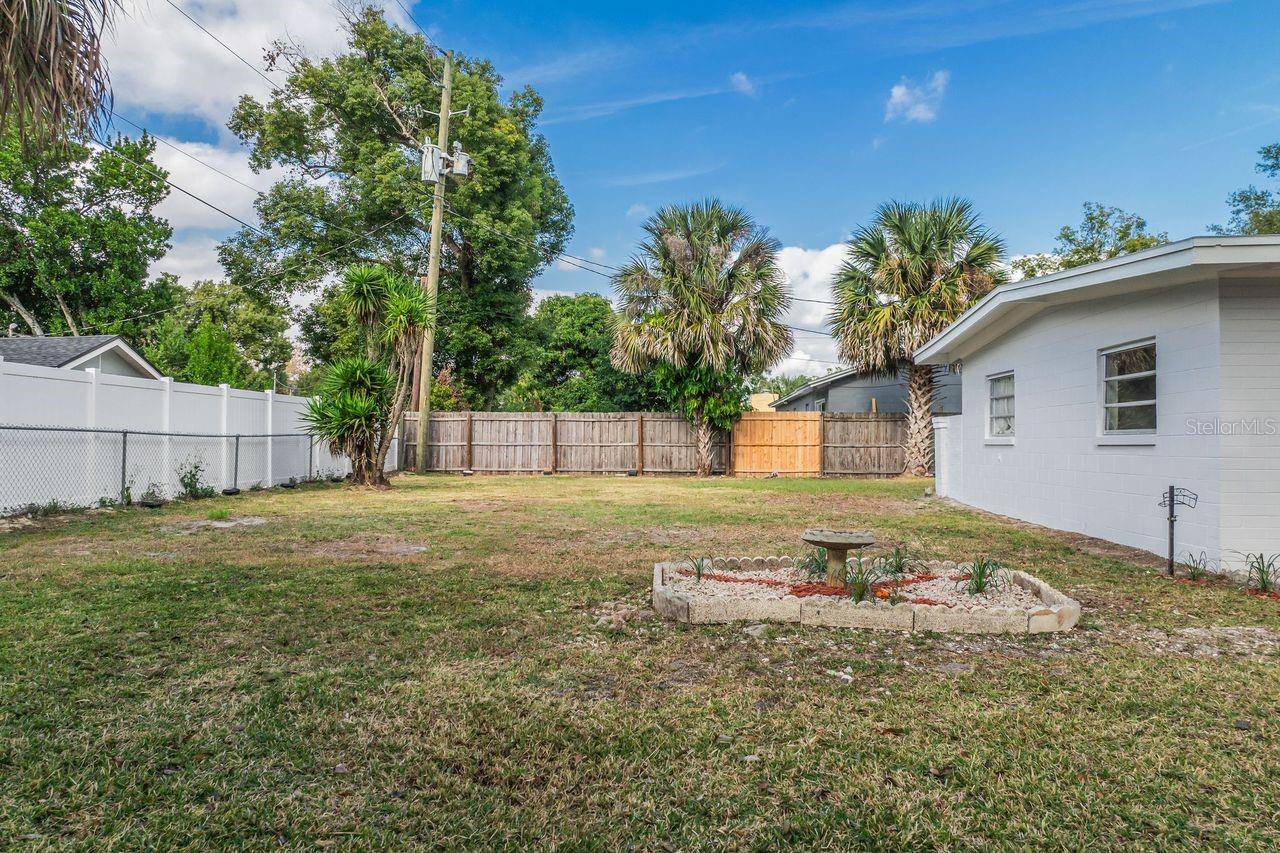 ENGLISH ESTATES UNIT 1 - Residential