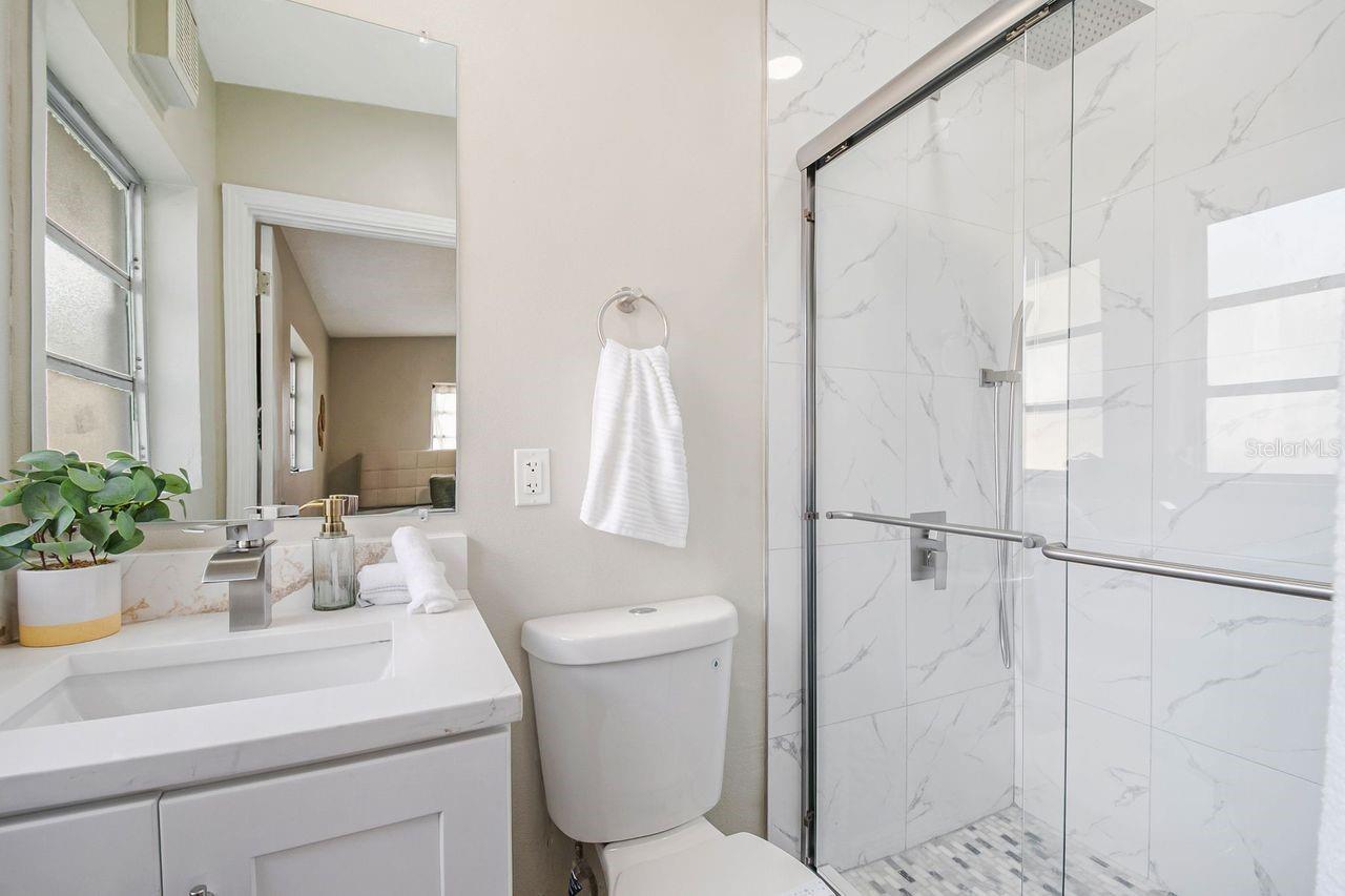 ENGLISH ESTATES UNIT 1 - Residential