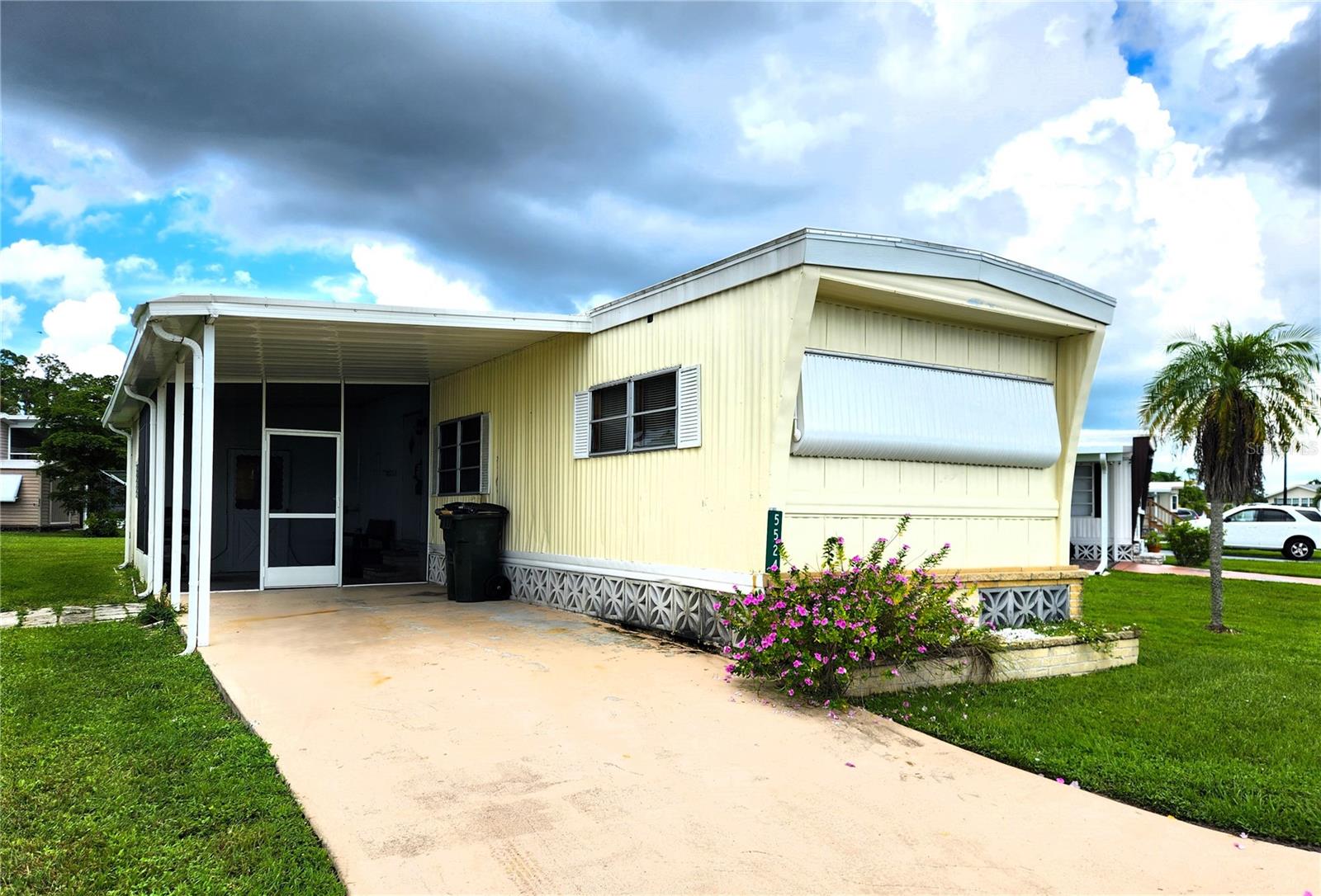 HOLIDAY PARK - Residential