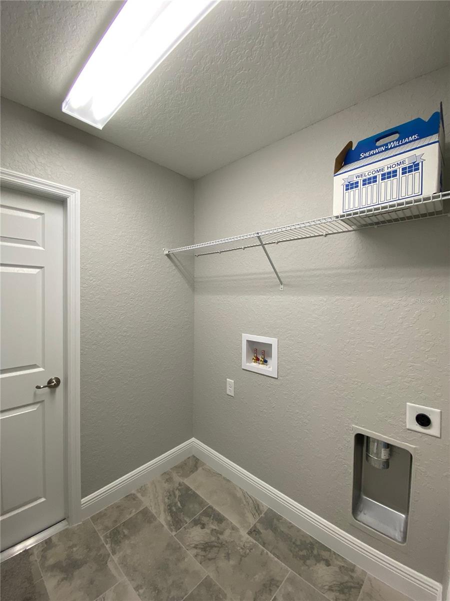 MARION OAKS UN 01 - Residential Lease