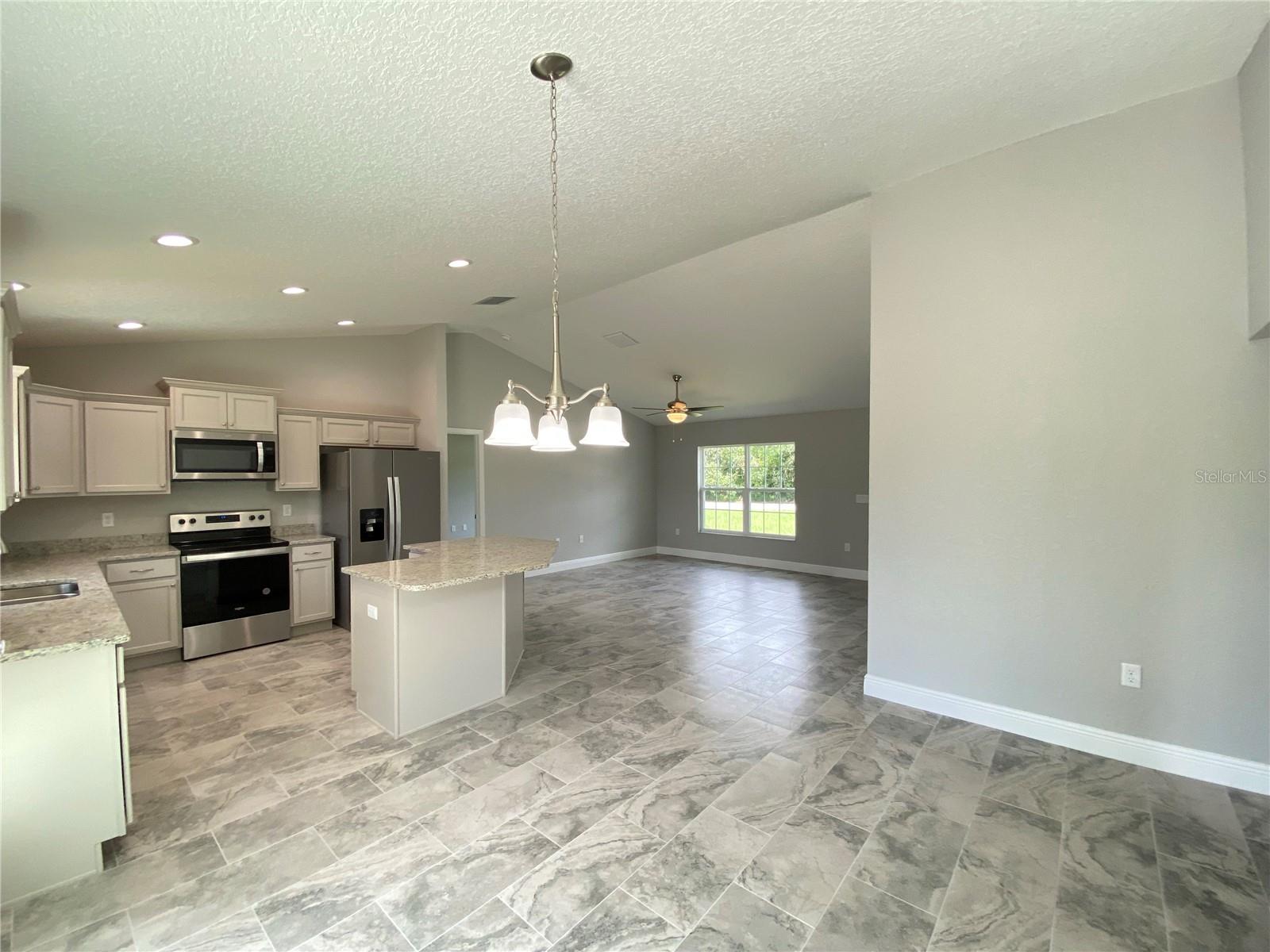 MARION OAKS UN 01 - Residential Lease