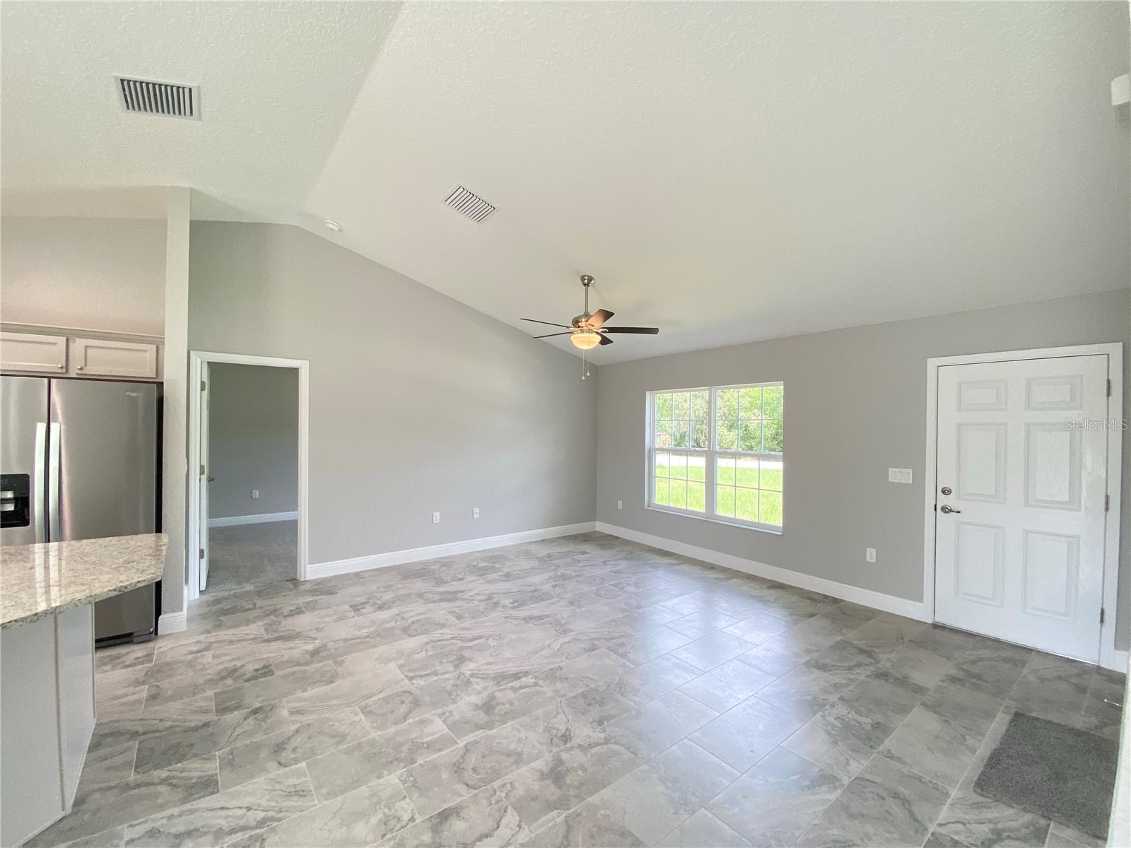 MARION OAKS UN 01 - Residential Lease