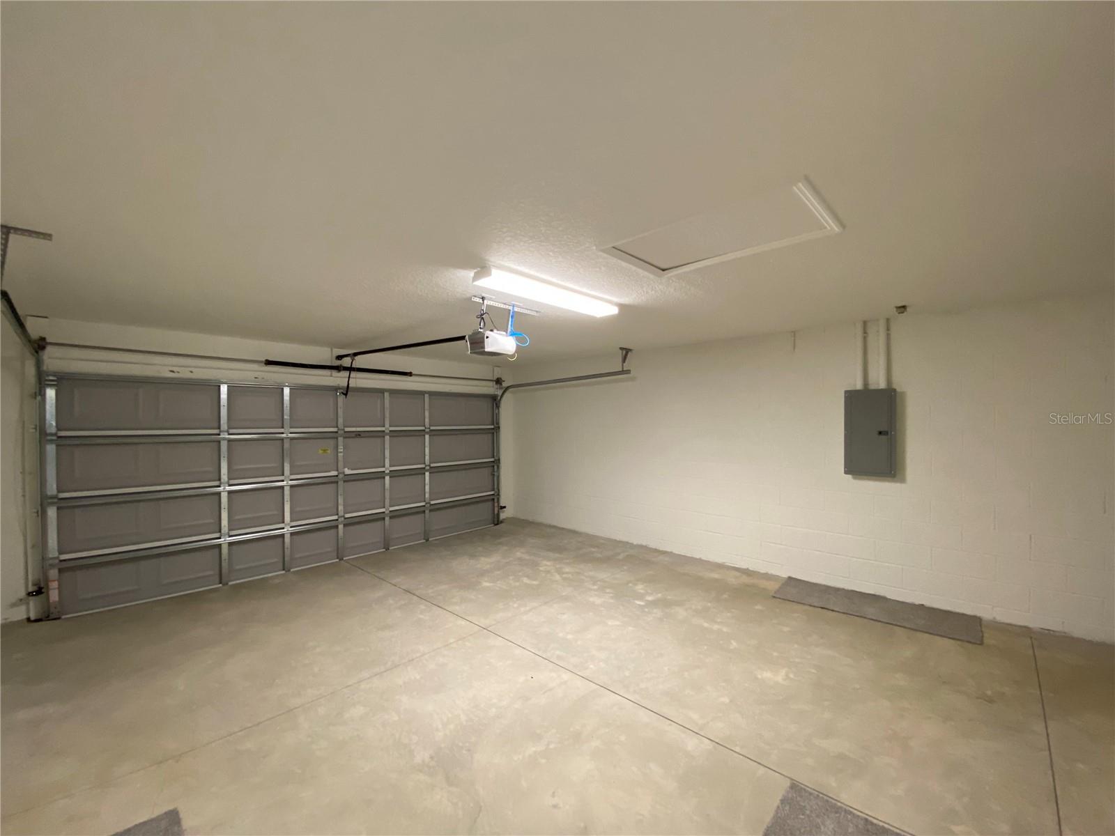 MARION OAKS UN 01 - Residential Lease