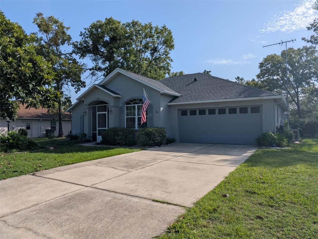 Photo of 11052 SW 53rd Circle, Ocala, FL 34476 (MLS # OM729827)