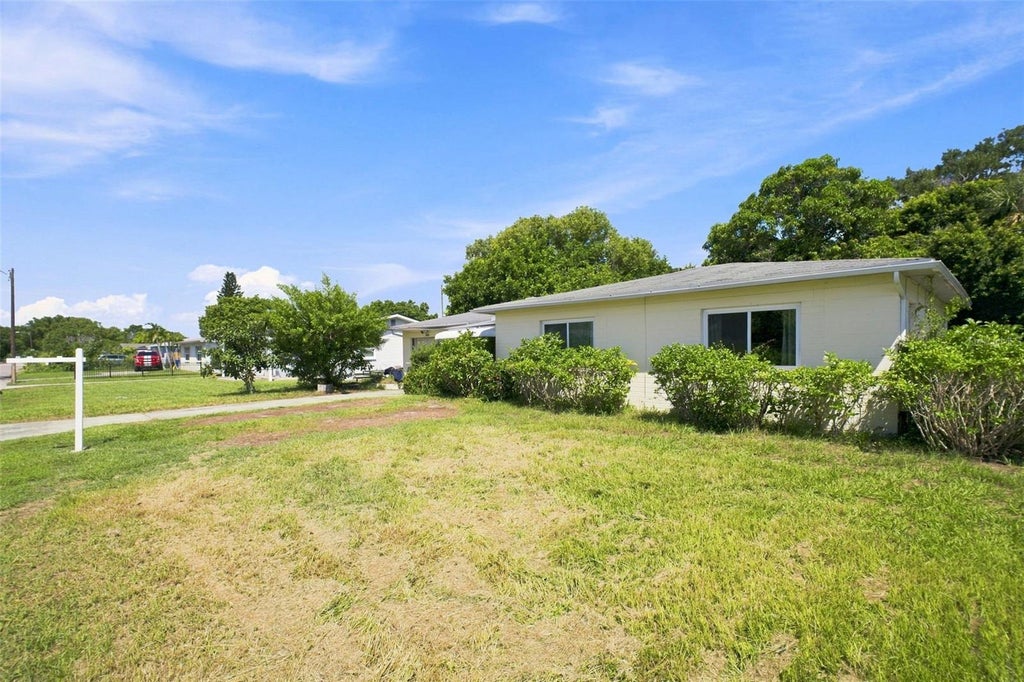 Photo of 3563 23rd Avenue N, St Petersburg, FL 33713 (MLS # TB8544782)