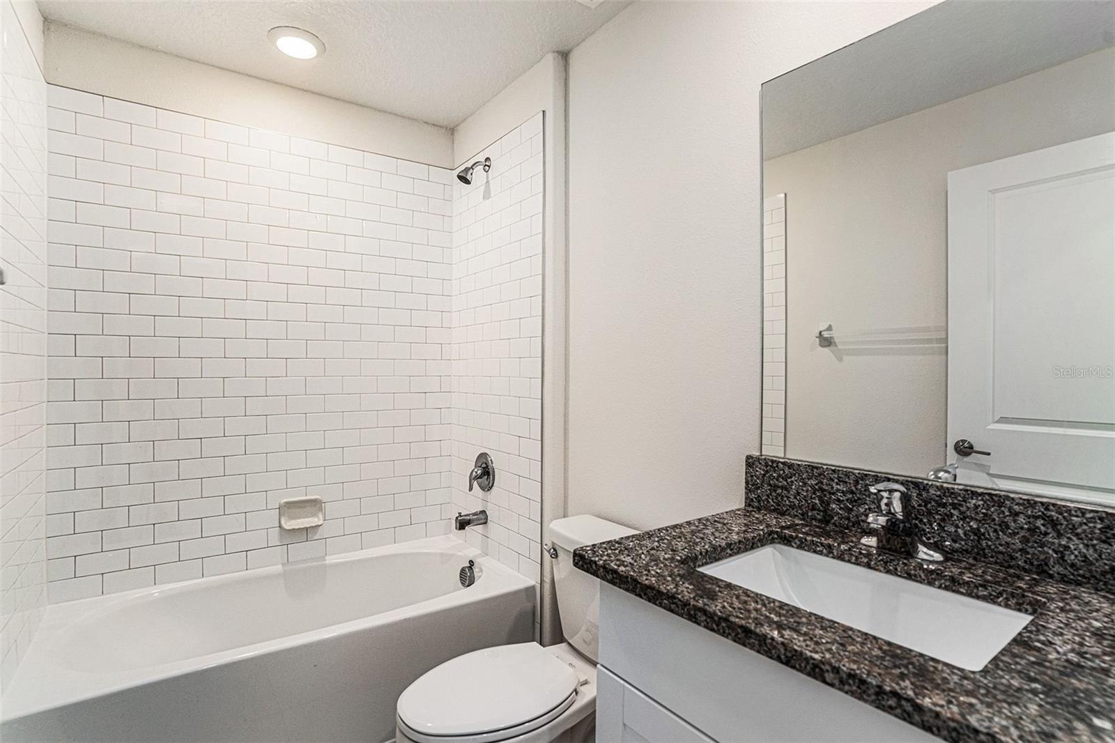 ABBOTT SQUARE - Residential