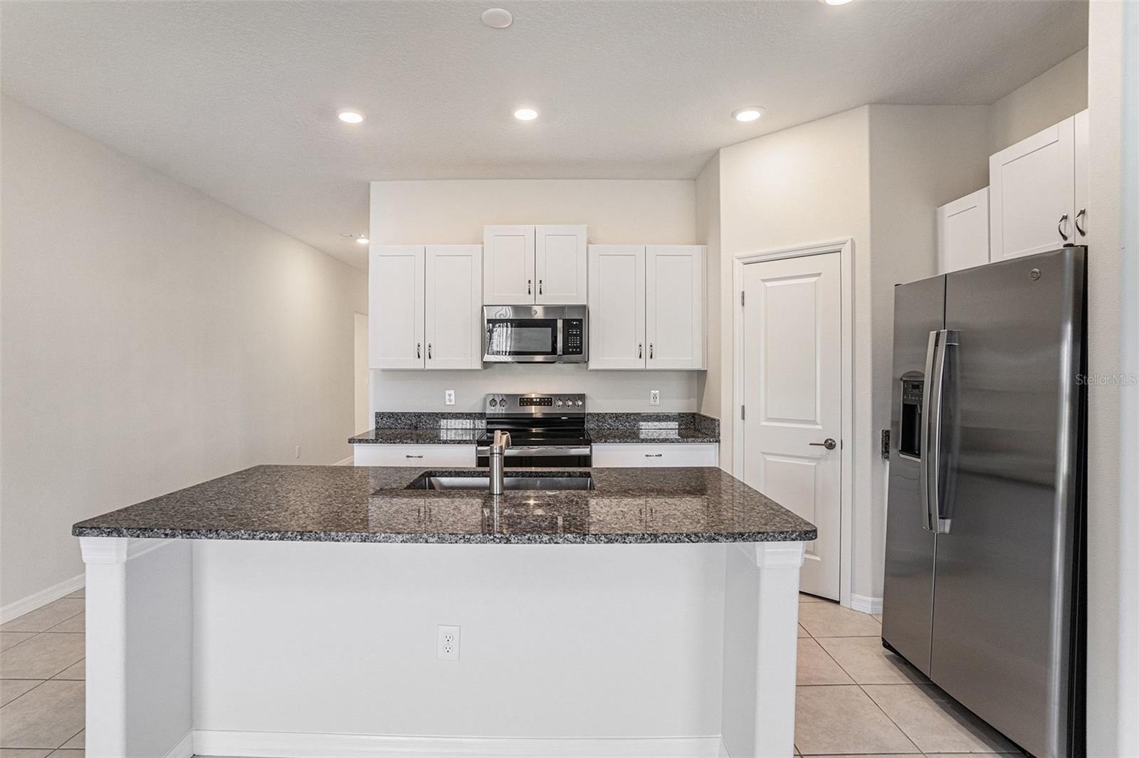 ABBOTT SQUARE - Residential