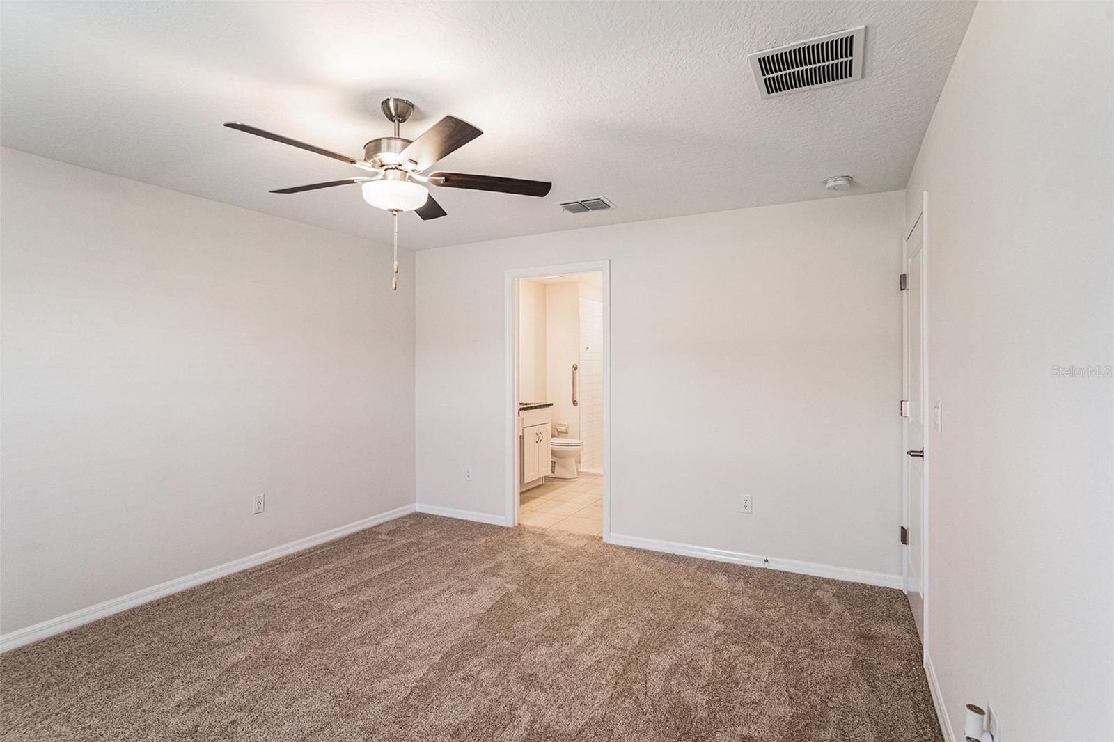 ABBOTT SQUARE - Residential