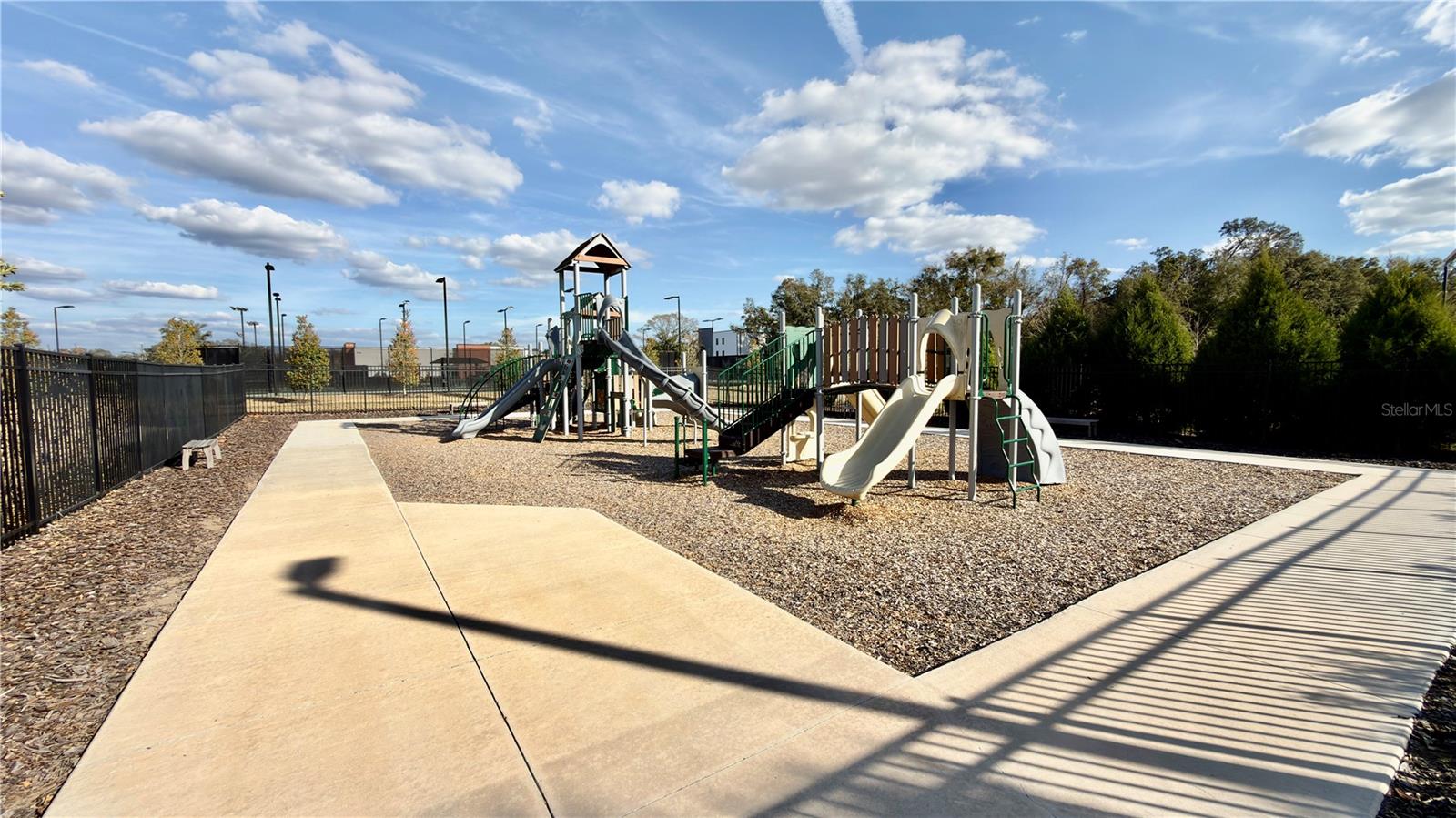 ABBOTT SQUARE - Residential