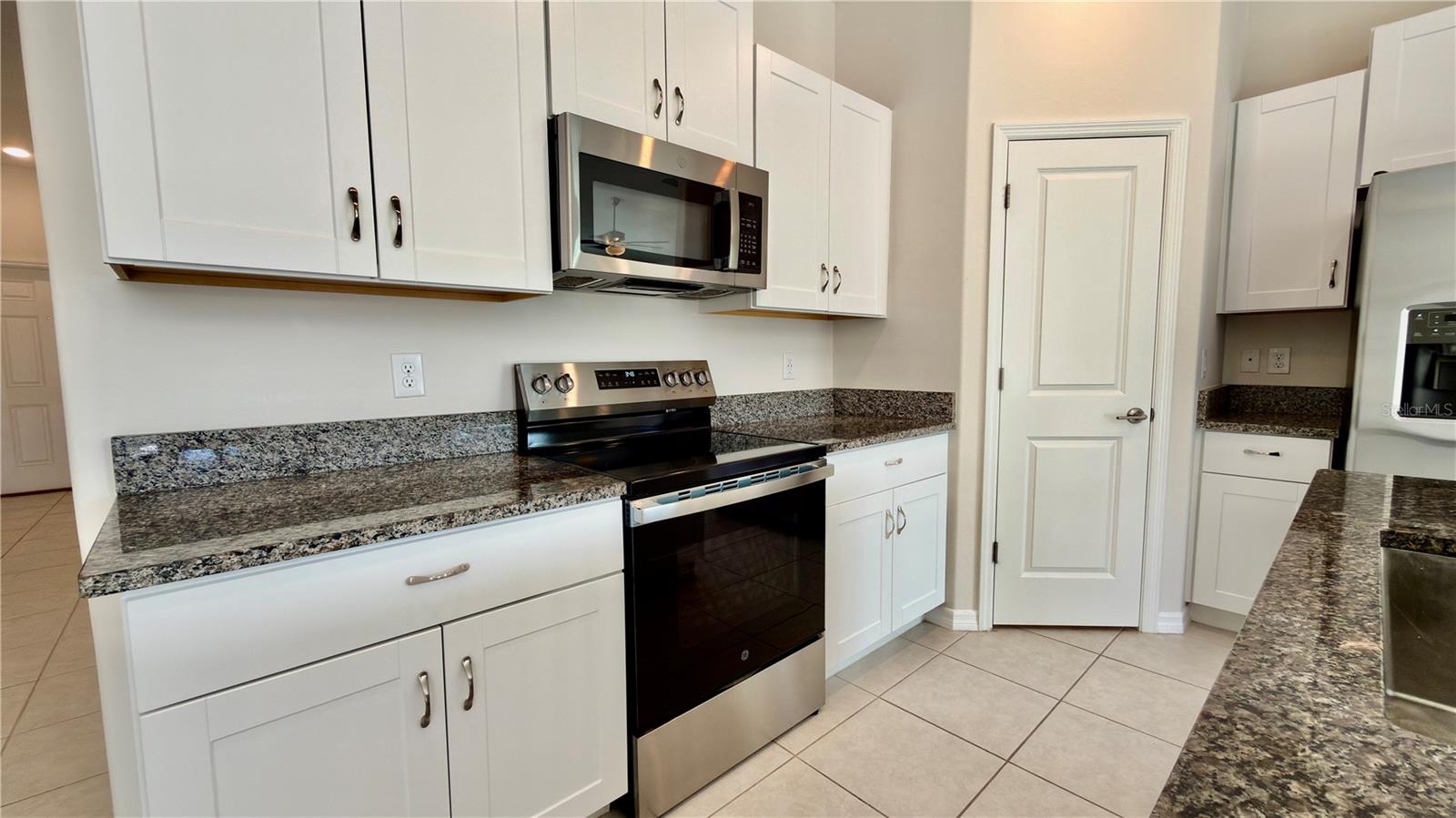 ABBOTT SQUARE - Residential