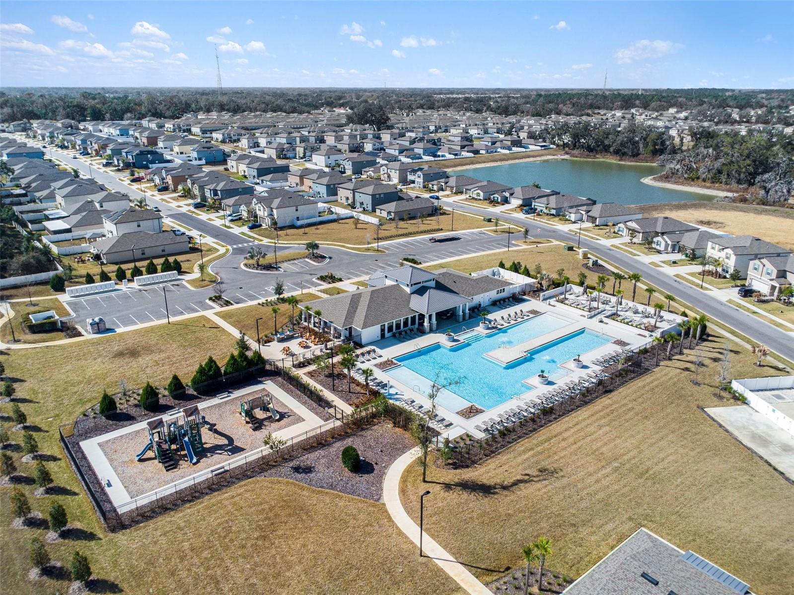 ABBOTT SQUARE - Residential