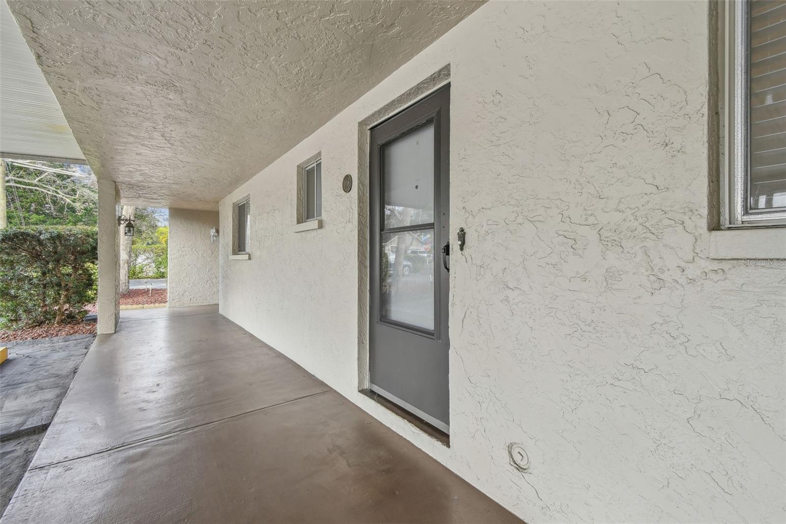 215 VALENCIA BOULEVARD 106