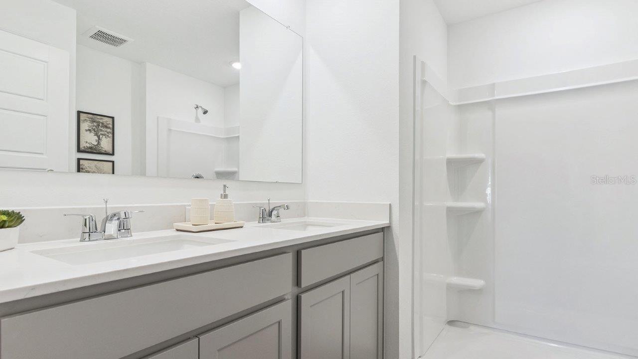 LEOMAS LANDING - PHASE 2 - Residential