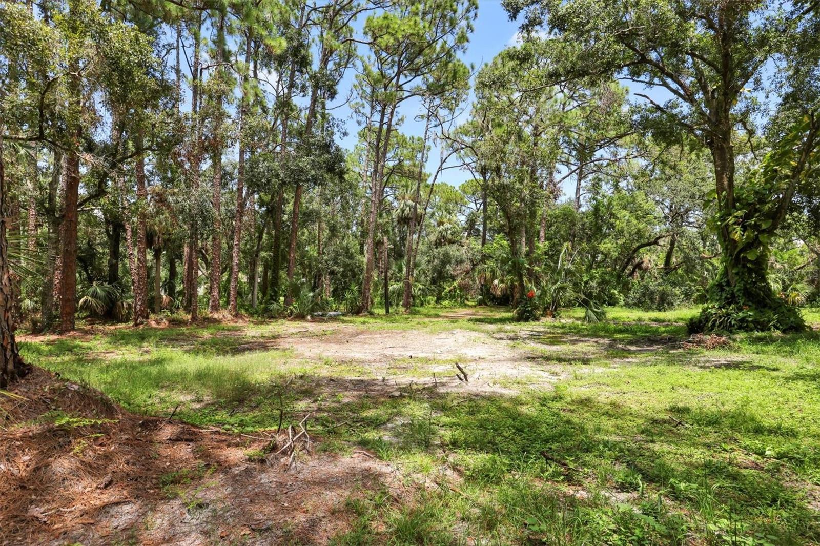 MAPLE GROVE ESTATES - Land