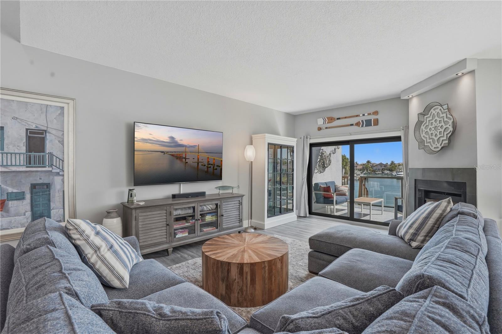 557 PINELLAS BAYWAY S 311