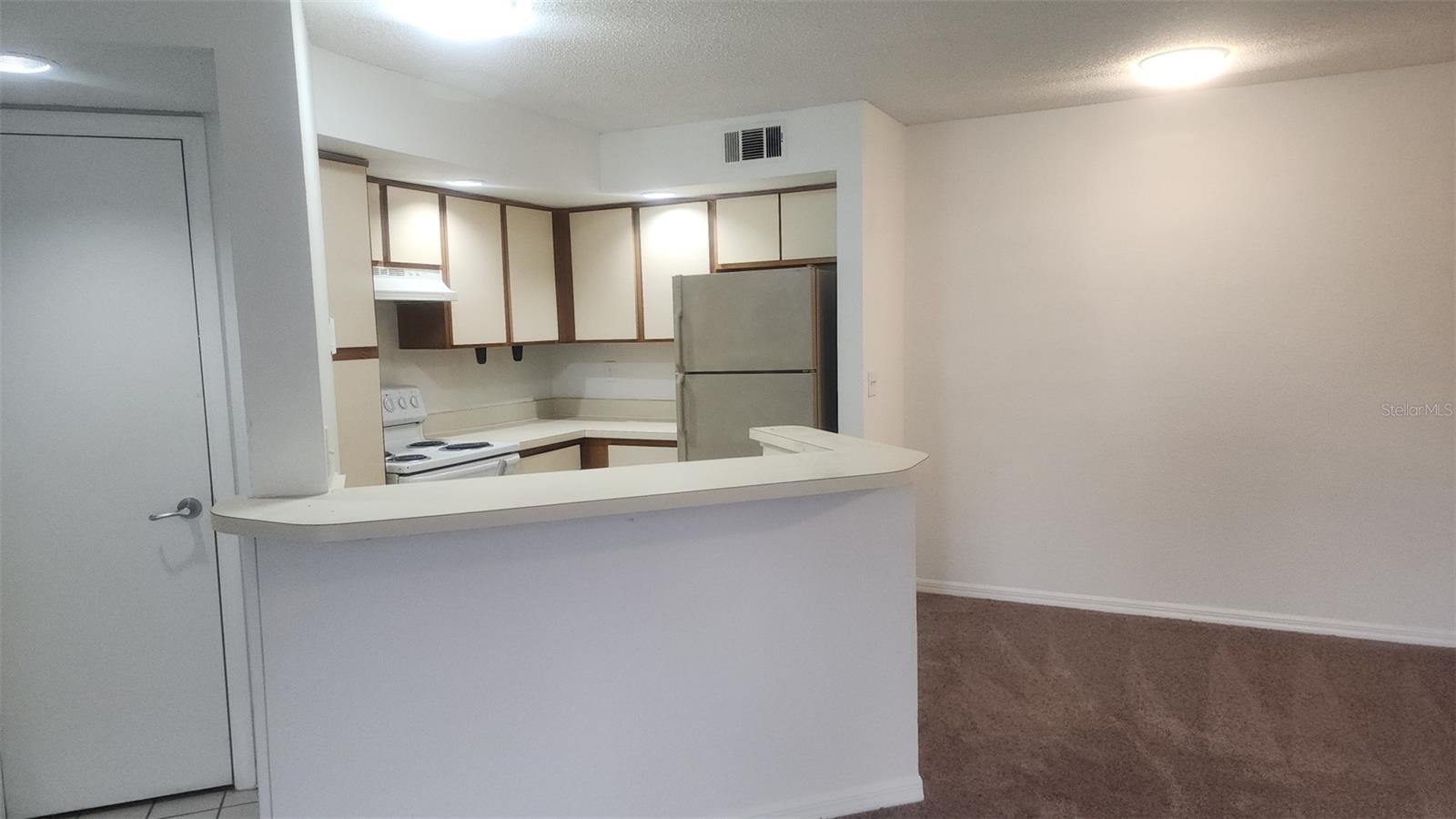 5713 GATLIN AVENUE 216