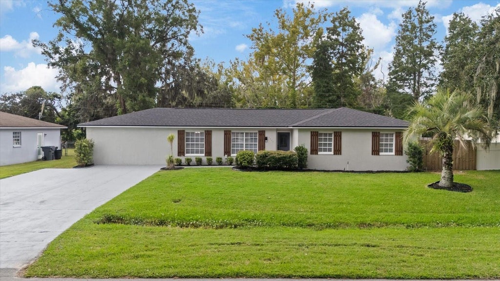 Photo of 3417 Lori Lane S, Lakeland, FL 33801 (MLS # TB8539355)
