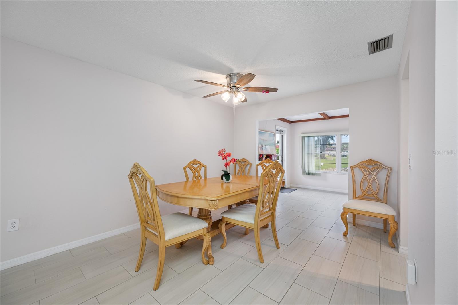 VILLAS CAPRI CONDO - Residential